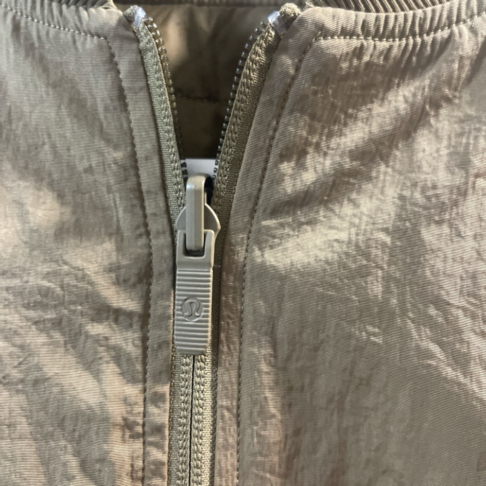 Lululemon Non Stop Reversible Bomber Jacket Size 6 Like New Condition - Picture 2 of 7